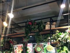 大堂-钢管厂歆瑞源油卤串串香(春熙路太古里店)