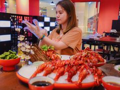 -虾弄弄海派小龙虾·牛羊蝎子火锅