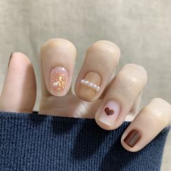 -悦指间美甲美睫