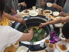 -粘豆包柴火铁锅炖