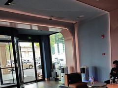 -汉庭(上海虹桥机场新店)