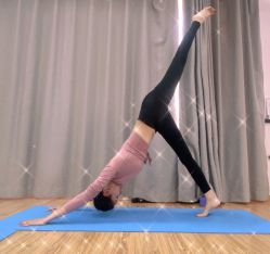 -亚太瑜伽普拉提学院