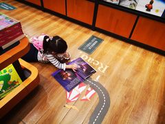 -西西弗书店&矢量咖啡(凯德晶萃广场店)