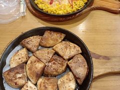 -老东镇啤酒屋海鲜加工·蒸汽海鲜·海鲜烧烤(台东店)