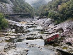 -燕子河大峡谷天坑仙境