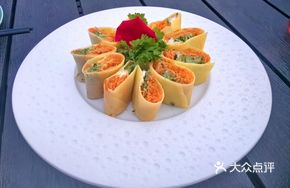 Cream Skin Salad Roll