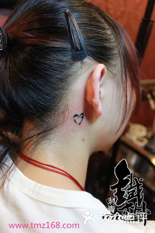 武汉纹身江汉路纹身铁木针刺青爱心纹身耳朵桃心作品_副本