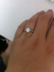 -威德钻石-克拉钻大本营(南京东路店)