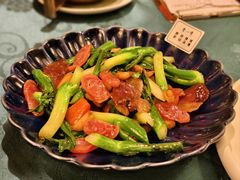 怀旧家乡腊味炒芥兰-誉八仙粤菜(万象天地店)