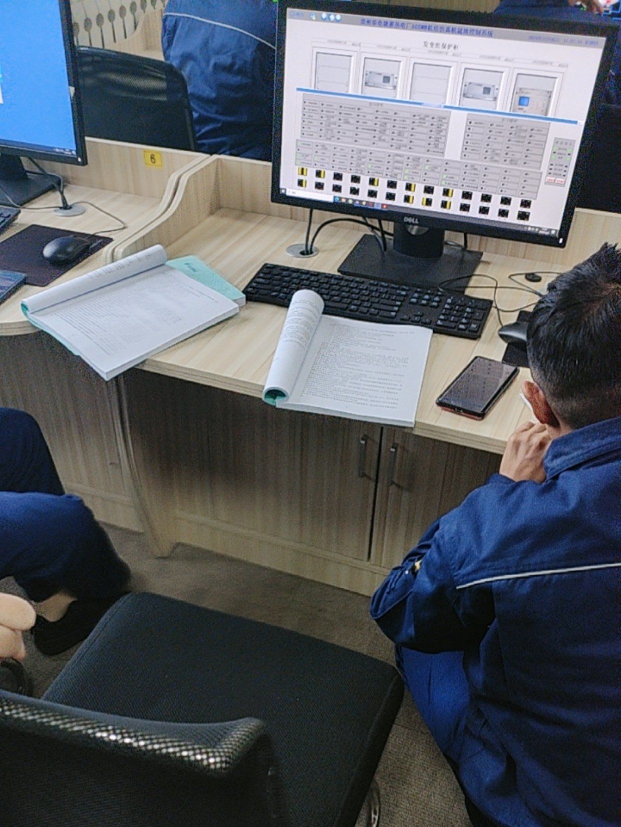 工作日常,双电脑更给力