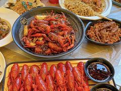 -肥肥虾庄·金牌油焖大虾(首义路店)