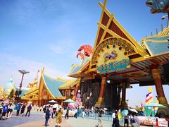 -七彩云南欢乐世界