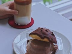 黑头仔菠萝包-怪 kafe.