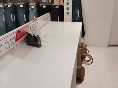 -优衣库(上海金桥国际商业广场店)