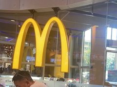 -麦当劳(中二横路店)