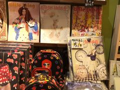 -恋物百货商店(华侨城店)