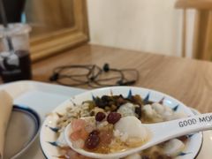 -正南齐北·老街糯米团(洪崖洞店)