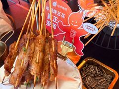 -何师烧烤Pro ·江湖川菜·小龙虾·精酿啤酒(太古里旗舰店)