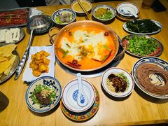 酸辣锅底-洱火云南酸菜牛肉火锅(石景山当代商城店)