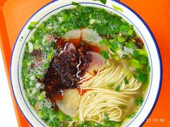 -陆元丰·兰州纯汤牛肉面(自强西路店)