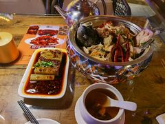 -隔壁老王·家常云南菜(花巷店)