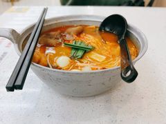 -汤小云火锅米线(钻汇广场店)