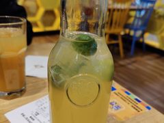 -菲滋意式餐厅(西湖文化广场店)