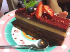 草莓红丝绒蛋糕-盘炉forenza·云贵川融合小食堂 ( 钟楼中柳巷店)