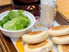 -龚兴城鱼羊吉·小亮蒸虾·武汉地标美食(苗栗路店)