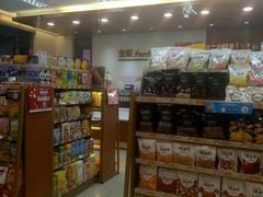 -全家便利店(南峰中心店)