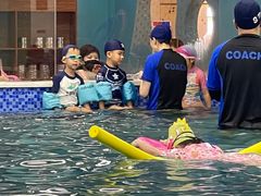 -Swim斯卫姆国际儿童游泳中心(红博中央公园店)