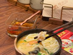 -良米山·云南野生菌过桥米线(上海首店)