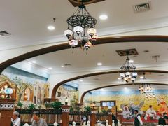 大堂-清真·玛丽亚新疆菜主题餐厅(浙江中路店)