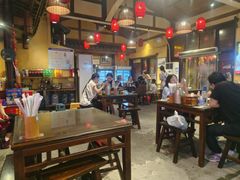-富正毅三下锅·湘西韵味(天门山索道店)