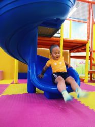 -嘟嘟乐儿童乐园(卜蜂莲花店)