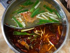 -沈记酸菜牛肉火锅店(九号路店)