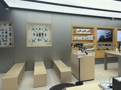 -DJI大疆(深圳华强北曼哈授权体验店)