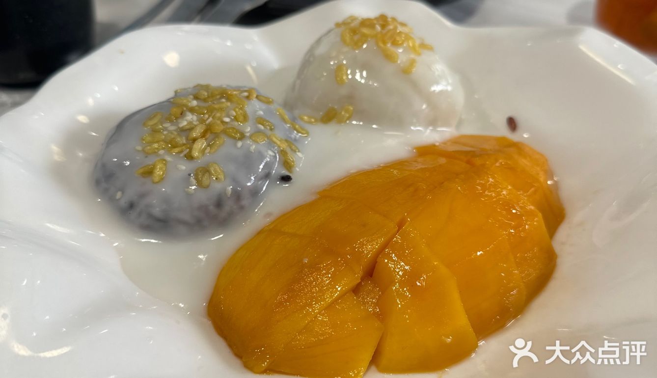 連隔離枱都聞到超香濃的胡椒味，蟹鉗超大隻又啖啖肉