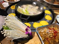 -三人行骨头王火锅(长寿店)