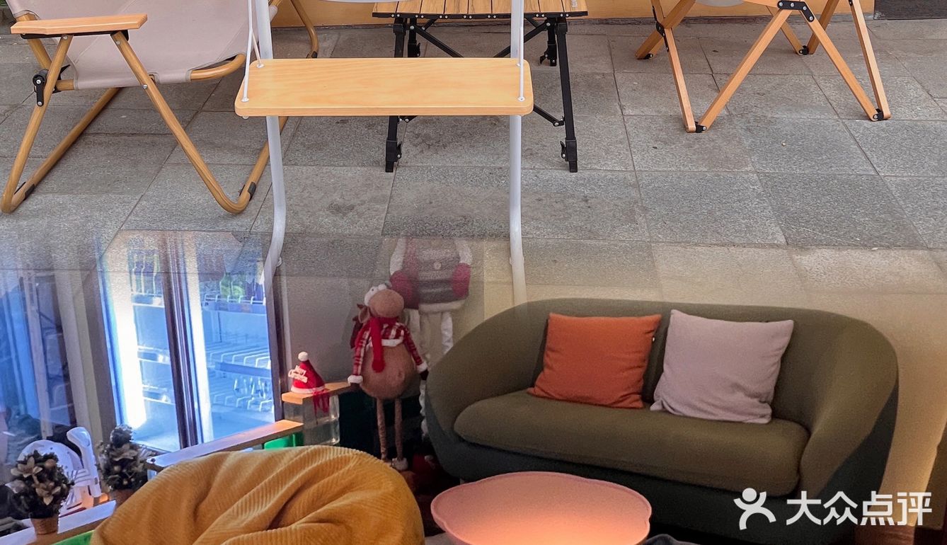 广州咖啡探店｜沙漠与绿洲中的Cafe&Bar