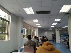 -南山图书馆(常兴路店)