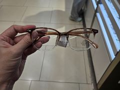 -美式眼镜·授权蔡司.依视路.尼康.豪雅.明月(南翔印象城店)