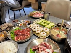 -围炉肉舍•炭烤活鳗•丹东海鲜烤肉(步行街店)