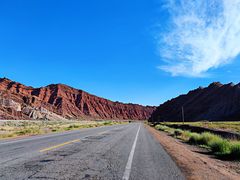 -天山神秘大峡谷
