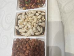 -老街坊美食汇(玉兰大街店)