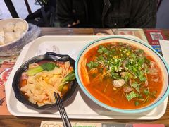 -何记花甲(海岸城旗舰店)
