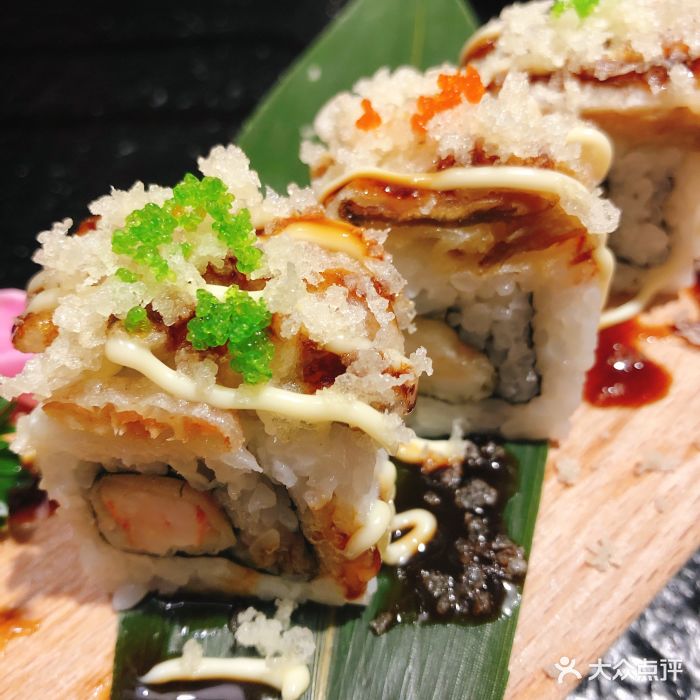 九田家黑牛烤肉(龙湖店)炸虾鳗鱼卷图片