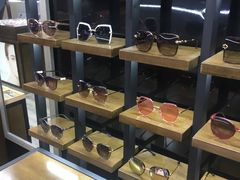 -肆兮眼镜·蔡司·徕卡战略合作店(大坪店)