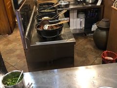 -石磨豆花家常菜·牦牛排土火锅
