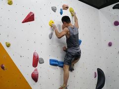 -磐岩道运动中心